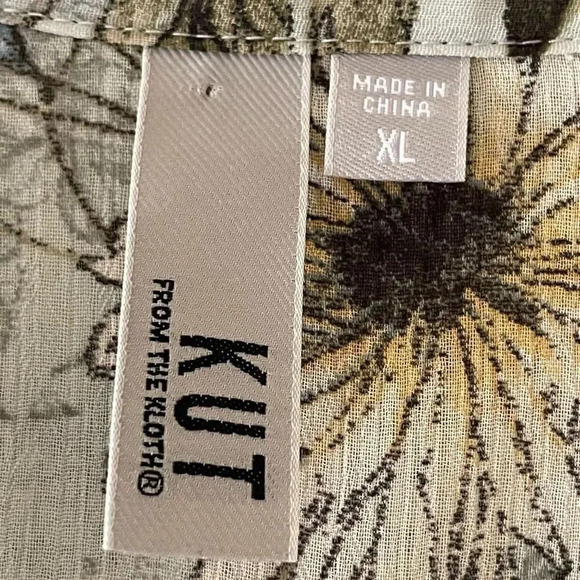 Floral Print Women's Top - Picture 11 of 15